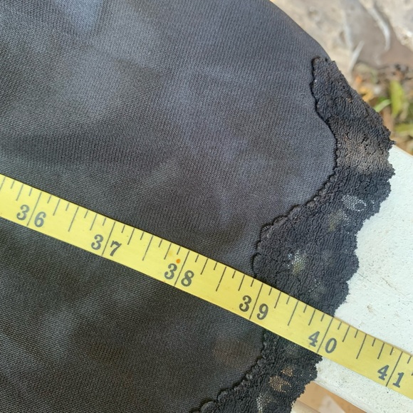 Vintage Black Lace full slip size M. - Picture 13 of 13